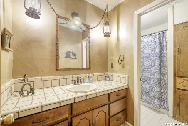1016 COUNTY ROAD 373 Uvalde, TX 78801