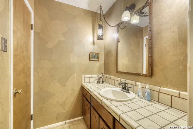 1016 COUNTY ROAD 373 Uvalde, TX 78801