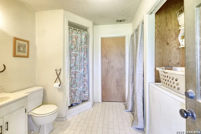 1016 COUNTY ROAD 373 Uvalde, TX 78801