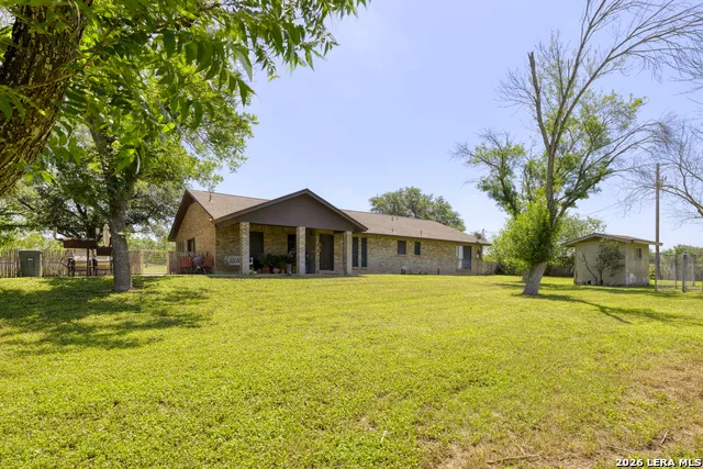 1016 COUNTY ROAD 373 Uvalde, TX 78801