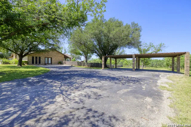 1016 COUNTY ROAD 373 Uvalde, TX 78801