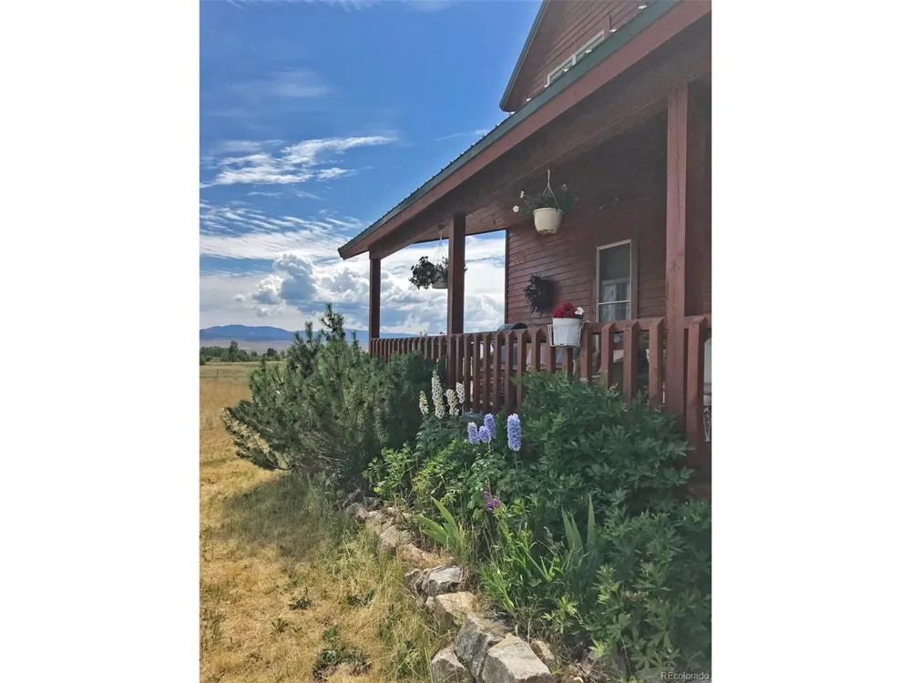 28 County Road 136 Westcliffe, CO 81252