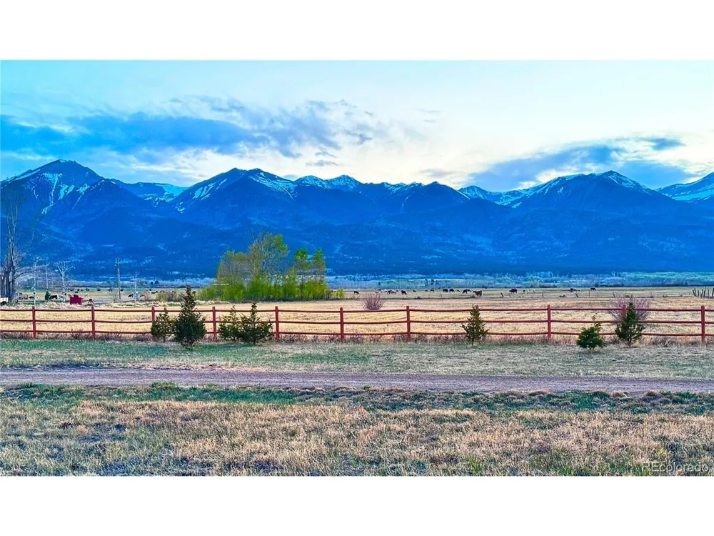 28 County Road 136 Westcliffe, CO 81252