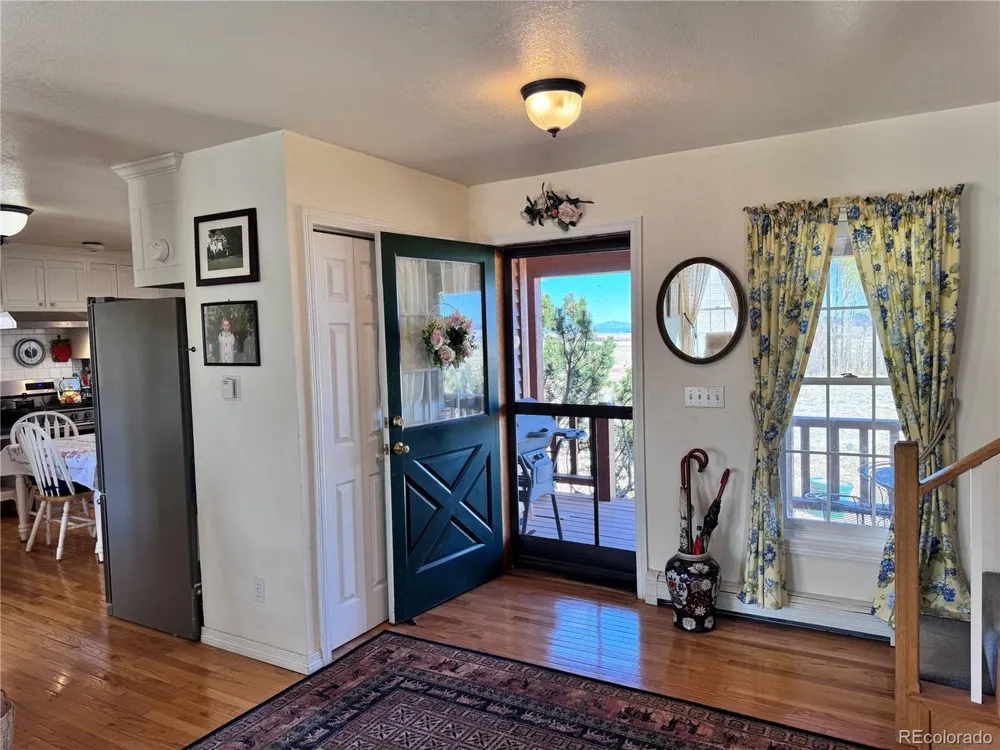28 County Road 136 Westcliffe, CO 81252