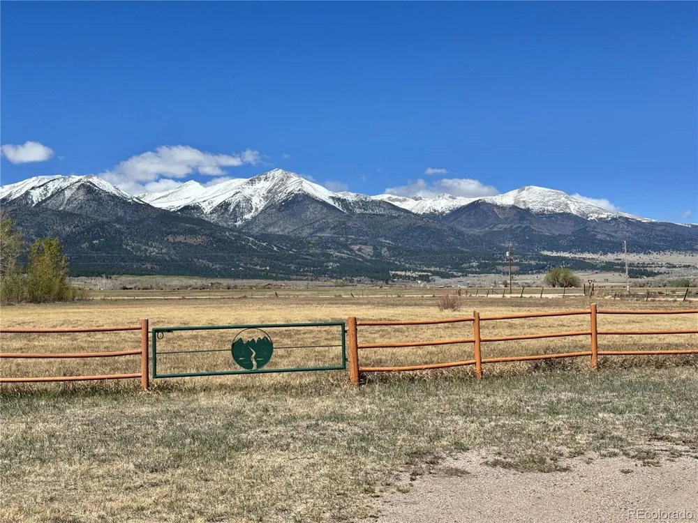 28 County Road 136 Westcliffe, CO 81252