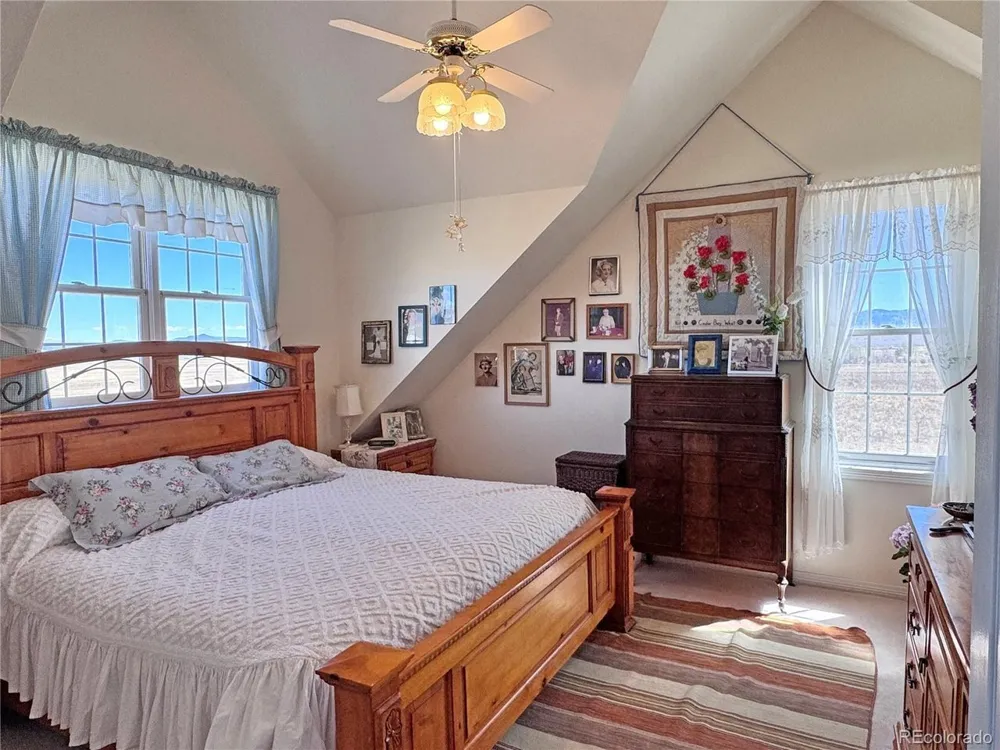 28 County Road 136 Westcliffe, CO 81252