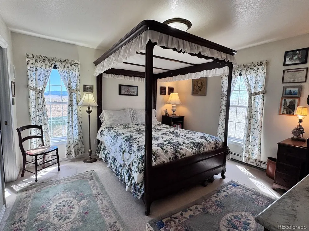 28 County Road 136 Westcliffe, CO 81252