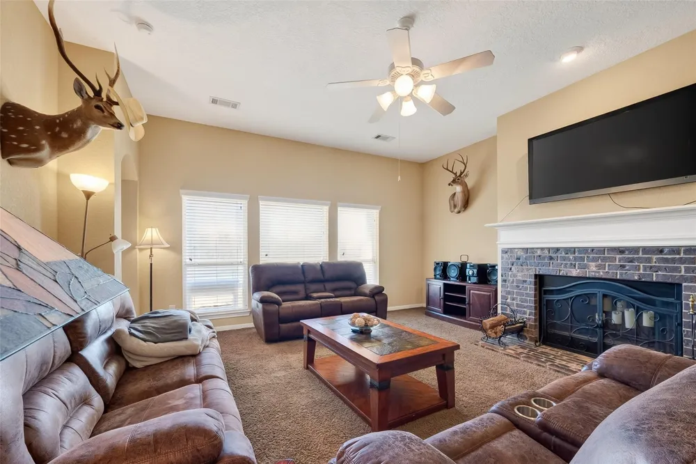 3418 Barbers Hill Road Highlands, TX 77562