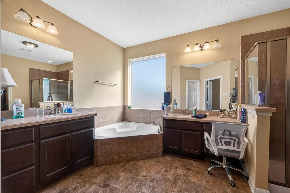 3418 Barbers Hill Road Highlands, TX 77562