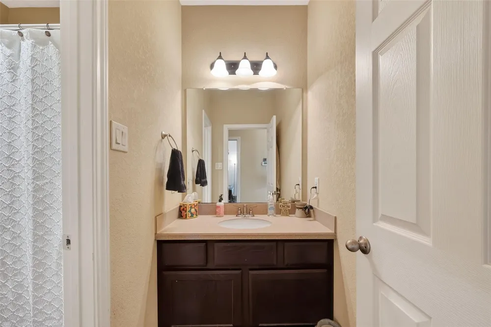 3418 Barbers Hill Road Highlands, TX 77562