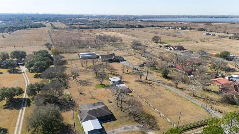 3418 Barbers Hill Road Highlands, TX 77562