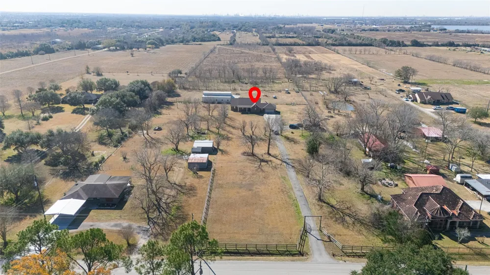 3418 Barbers Hill Road Highlands, TX 77562