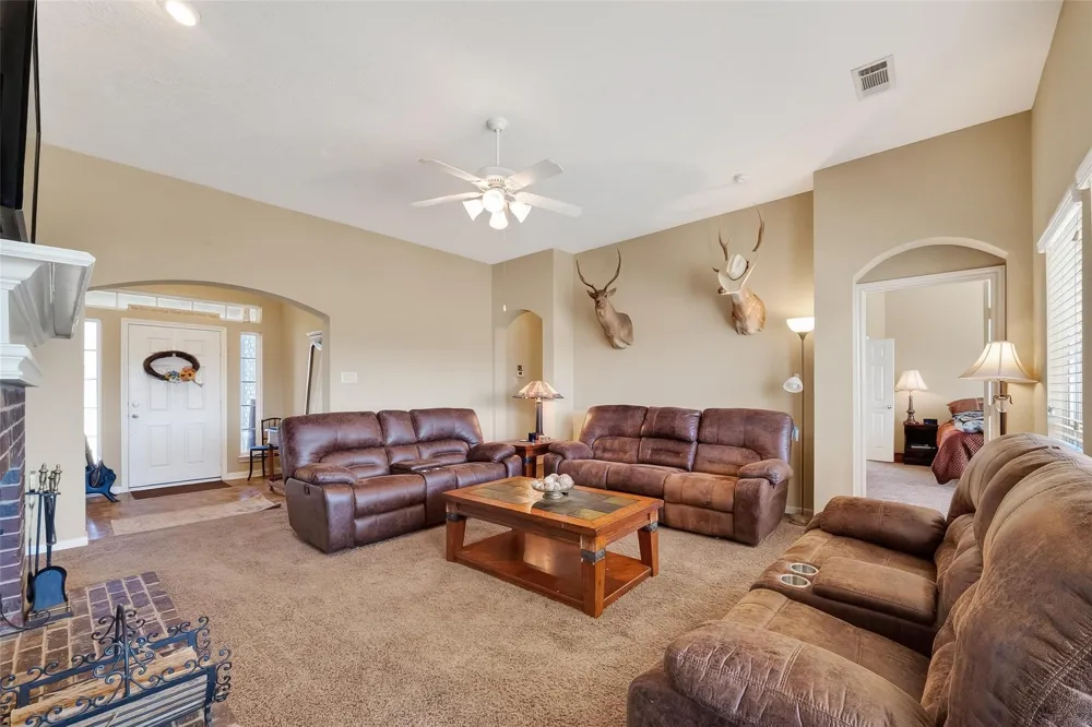 3418 Barbers Hill Road Highlands, TX 77562
