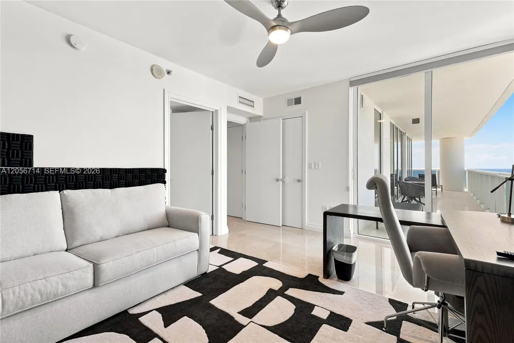 1850 S Ocean Dr #2204 Hallandale Beach, FL 33009