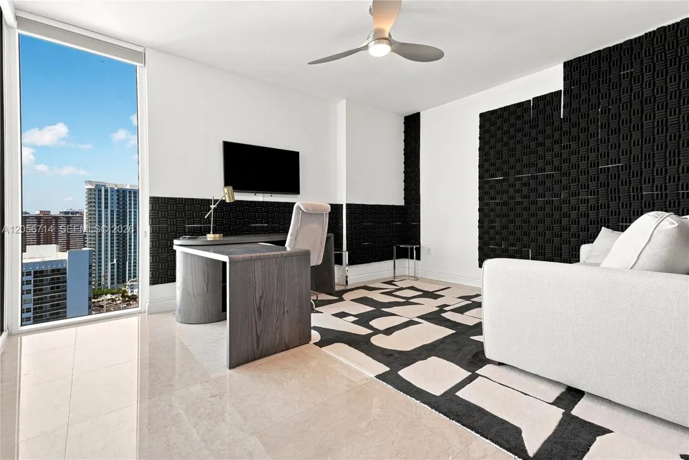 1850 S Ocean Dr #2204 Hallandale Beach, FL 33009
