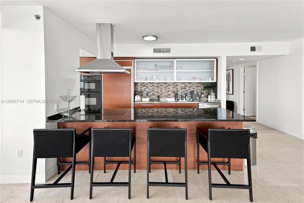 1850 S Ocean Dr #2204 Hallandale Beach, FL 33009