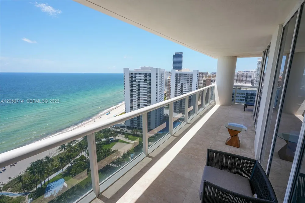 1850 S Ocean Dr #2204 Hallandale Beach, FL 33009