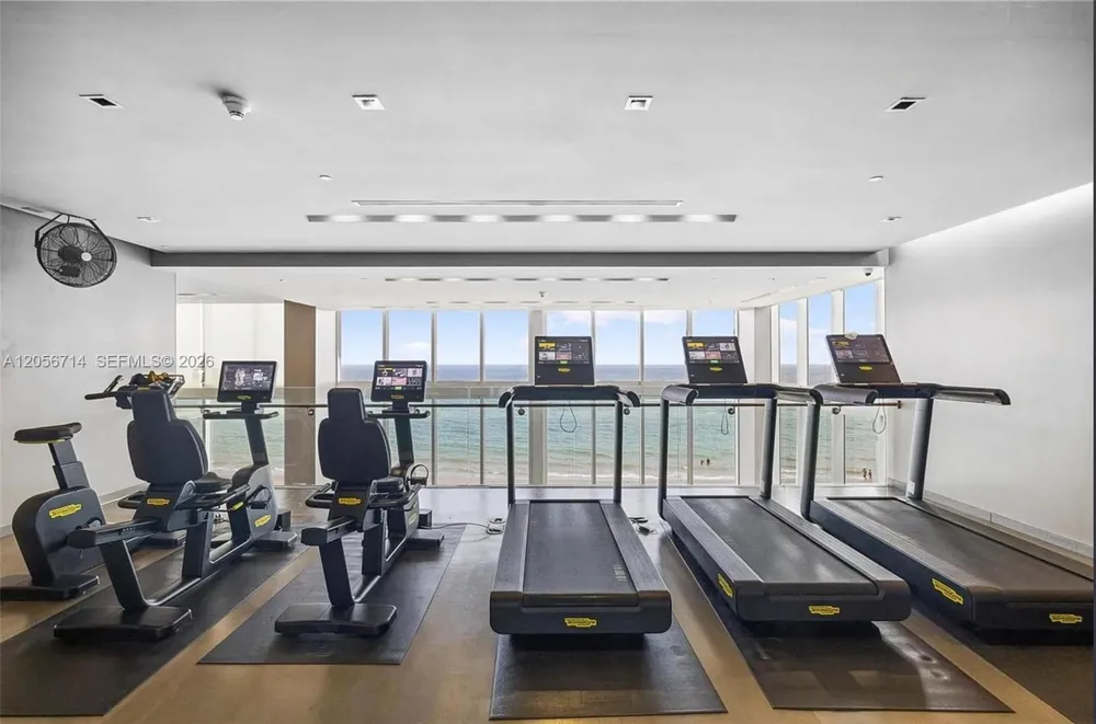 1850 S Ocean Dr #2204 Hallandale Beach, FL 33009