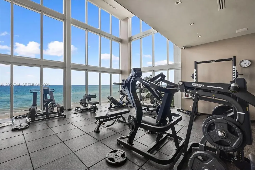 1850 S Ocean Dr #2204 Hallandale Beach, FL 33009
