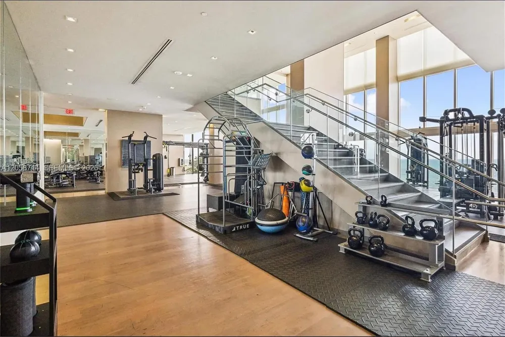 1850 S Ocean Dr #2204 Hallandale Beach, FL 33009