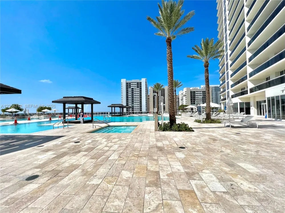 1850 S Ocean Dr #2204 Hallandale Beach, FL 33009