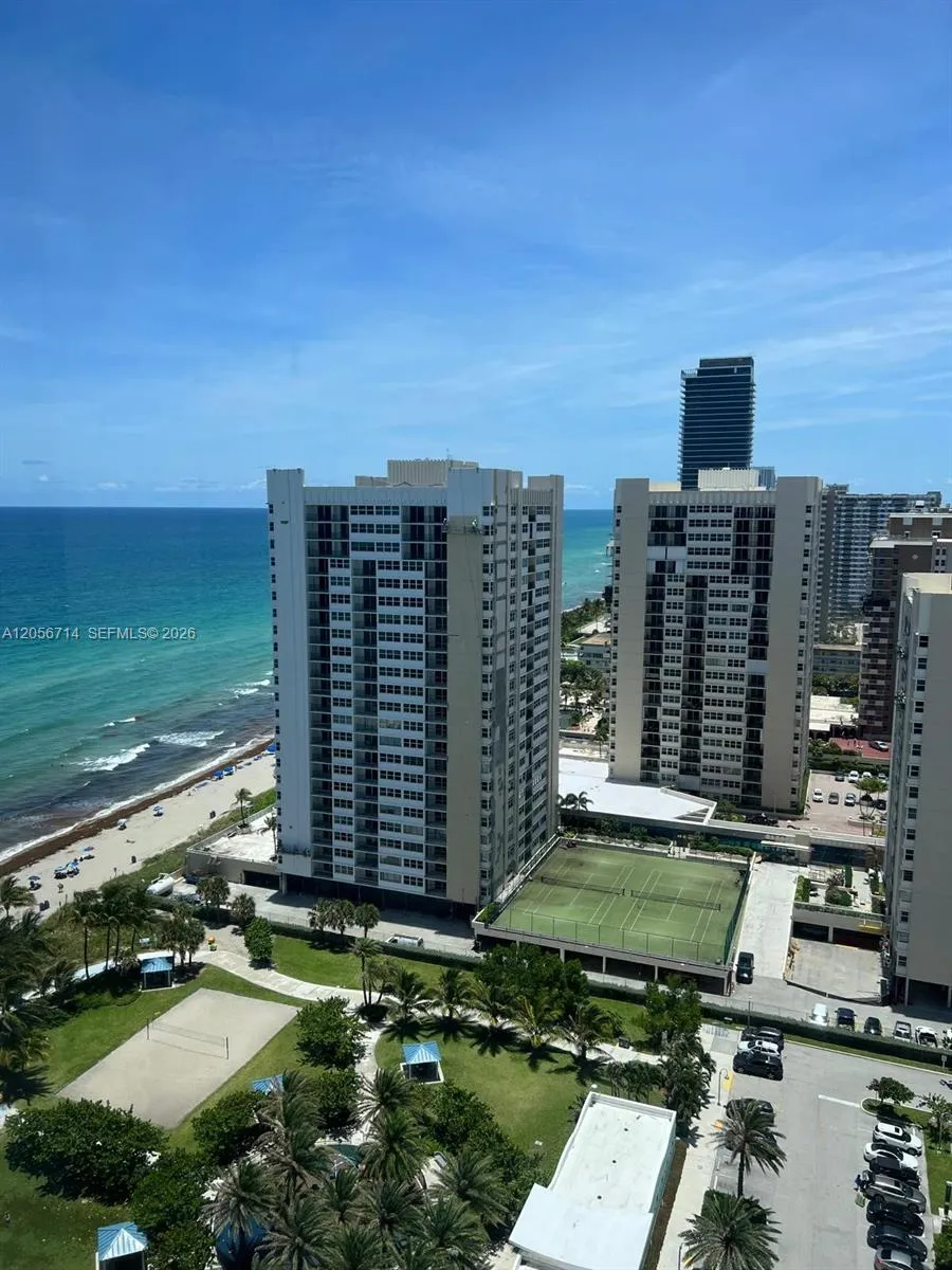 1850 S Ocean Dr #2204 Hallandale Beach, FL 33009