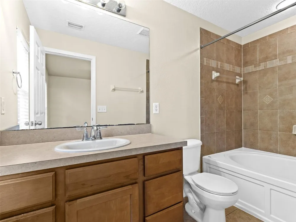 2412 MIDDLETON GROVE DRIVE Brandon, FL 33511