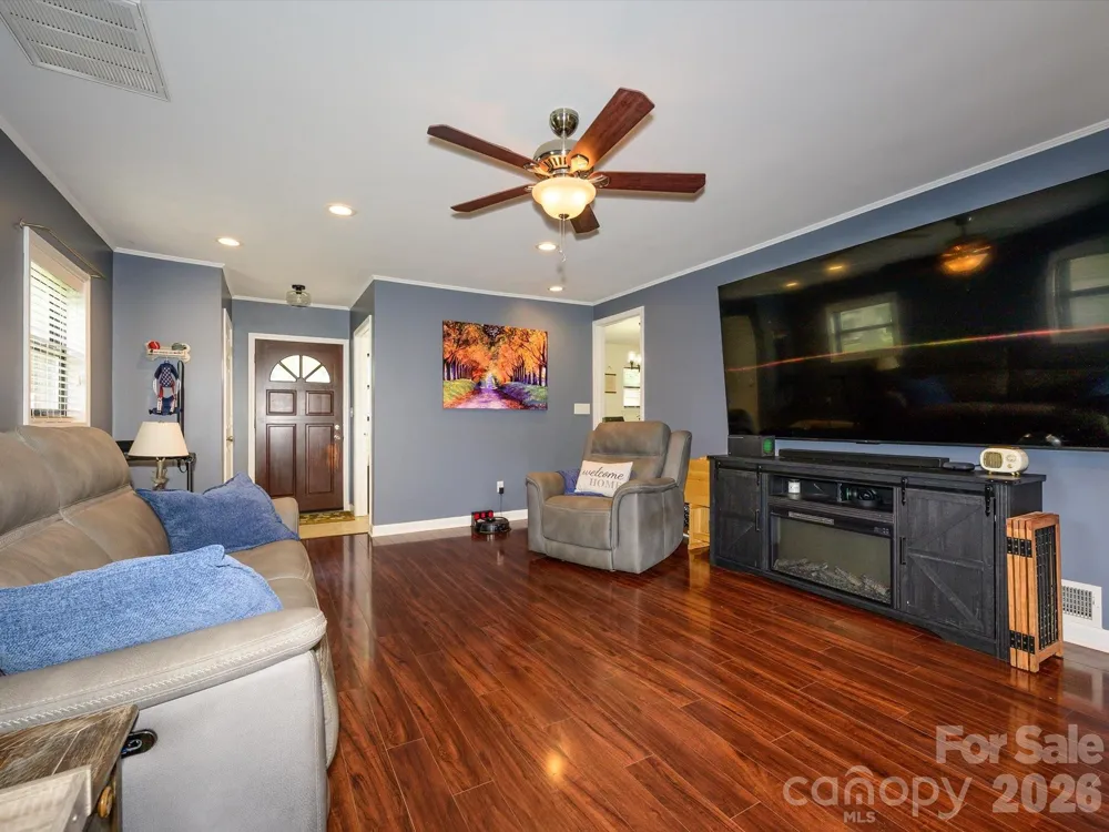 1106 Robinhood Lane Kannapolis, NC 28081