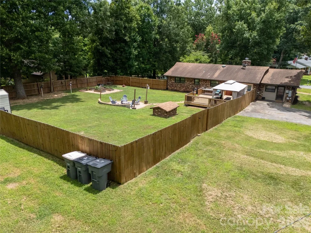 1106 Robinhood Lane Kannapolis, NC 28081