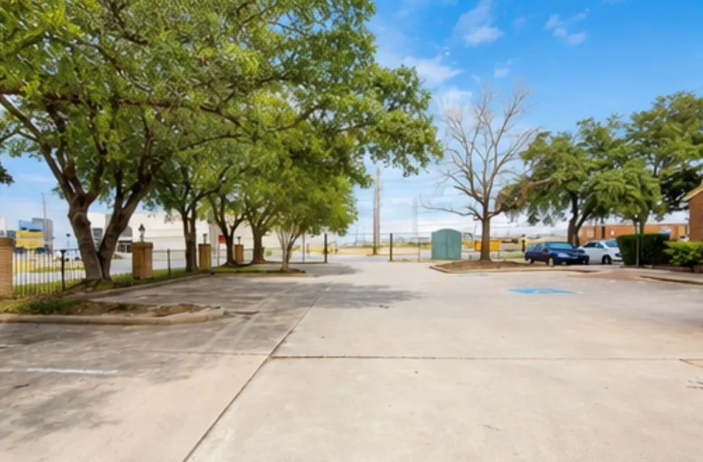 11111 Jones Road W #3 Houston, TX 77065