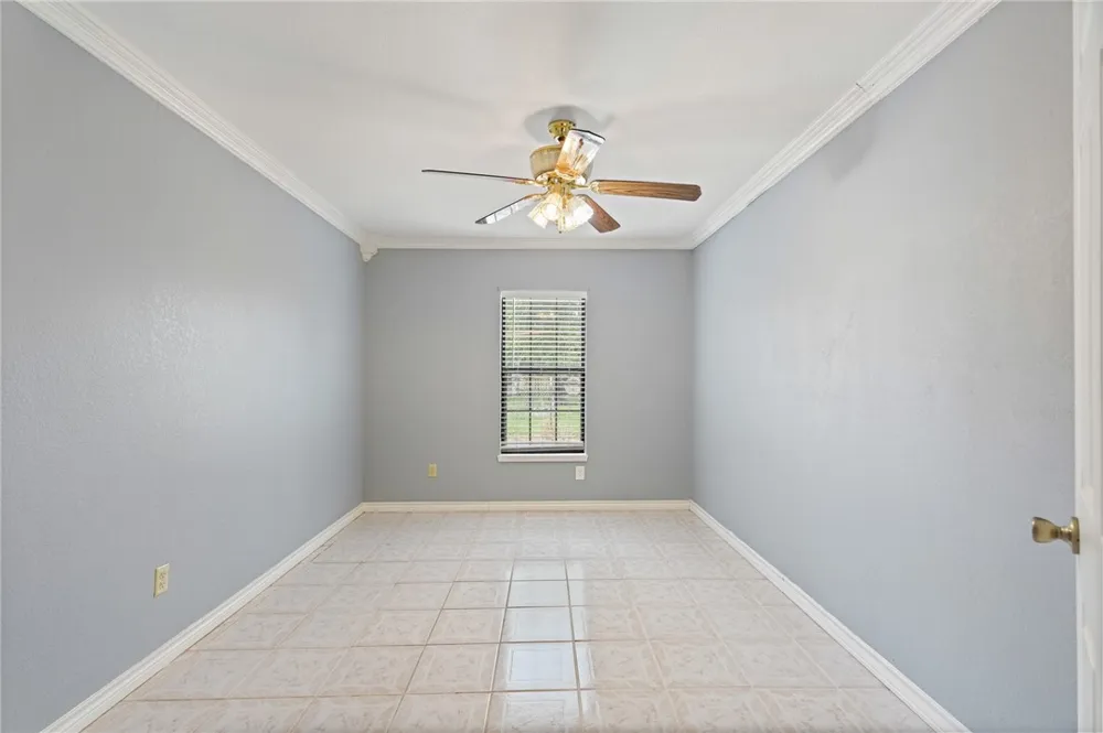 710 Jackson Avenue Robstown, TX 78380