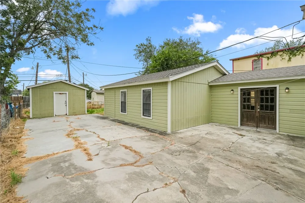 710 Jackson Avenue Robstown, TX 78380