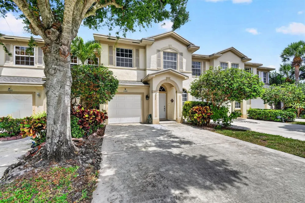 308 SPRUCE STREET Boynton Beach, FL 33426