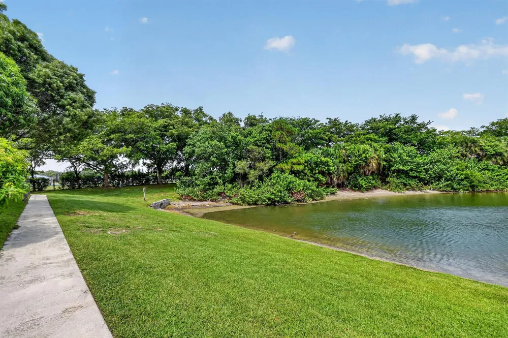308 SPRUCE STREET Boynton Beach, FL 33426