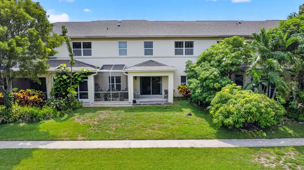 308 SPRUCE STREET Boynton Beach, FL 33426