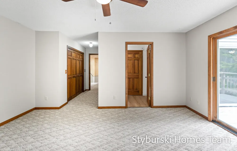 19127 W Spring Lake Road Spring Lake, MI 49456