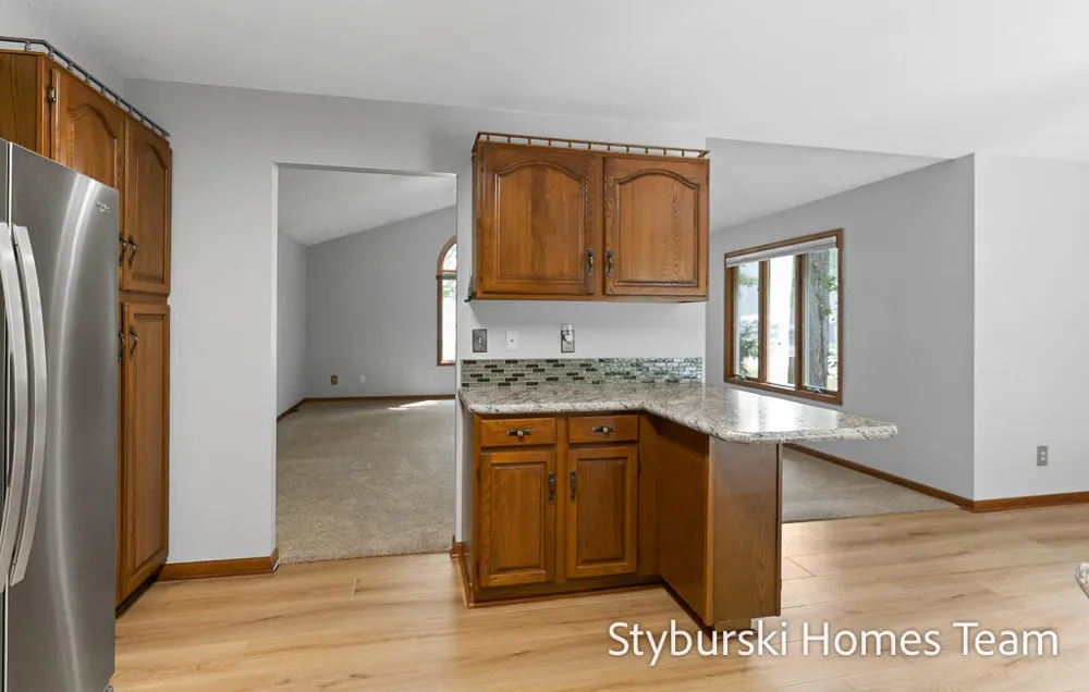 19127 W Spring Lake Road Spring Lake, MI 49456