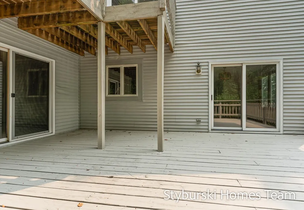 19127 W Spring Lake Road Spring Lake, MI 49456