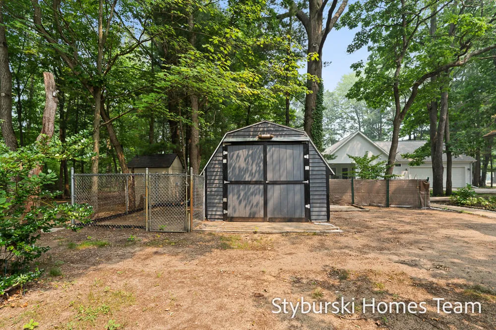 19127 W Spring Lake Road Spring Lake, MI 49456