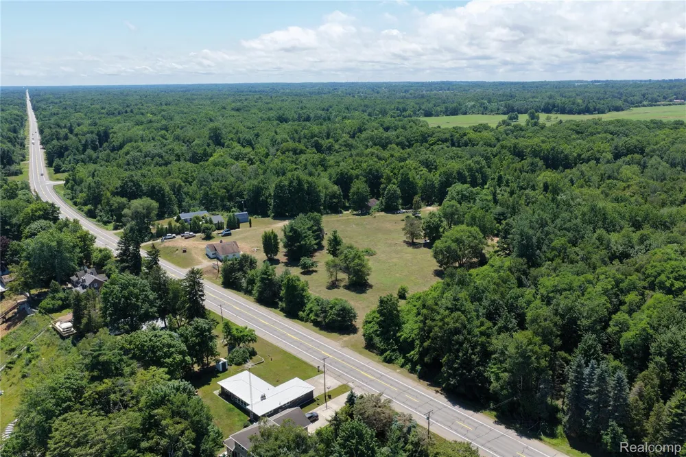 2898 Lakeshore Road Sanilac Township, MI 48401