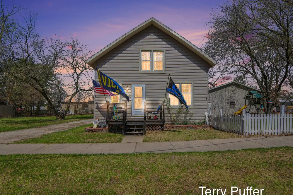 6488 3rd Street Holton Township, MI 49425