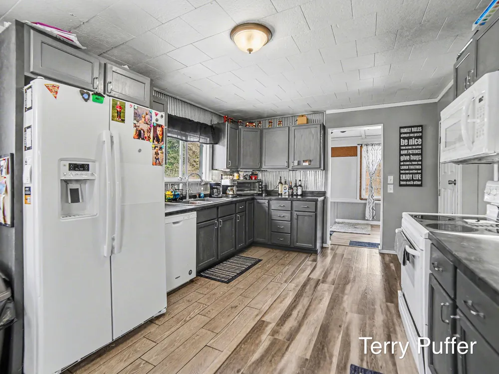 6488 3rd Street Holton Township, MI 49425