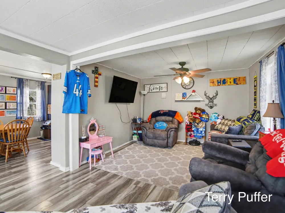 6488 3rd Street Holton Township, MI 49425