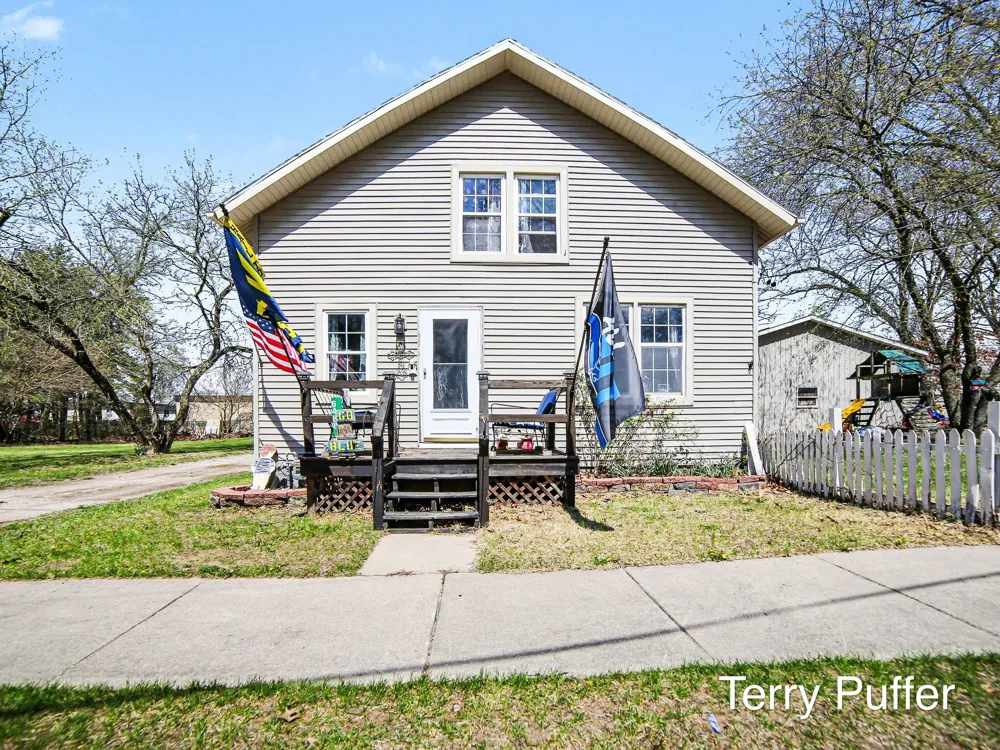 6488 3rd Street Holton Township, MI 49425