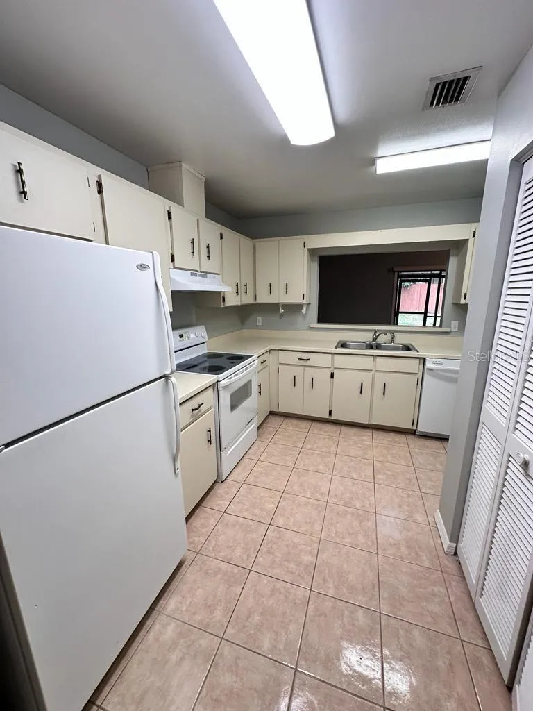505 BRISTOL DRIVE Altamonte Springs, FL 32714