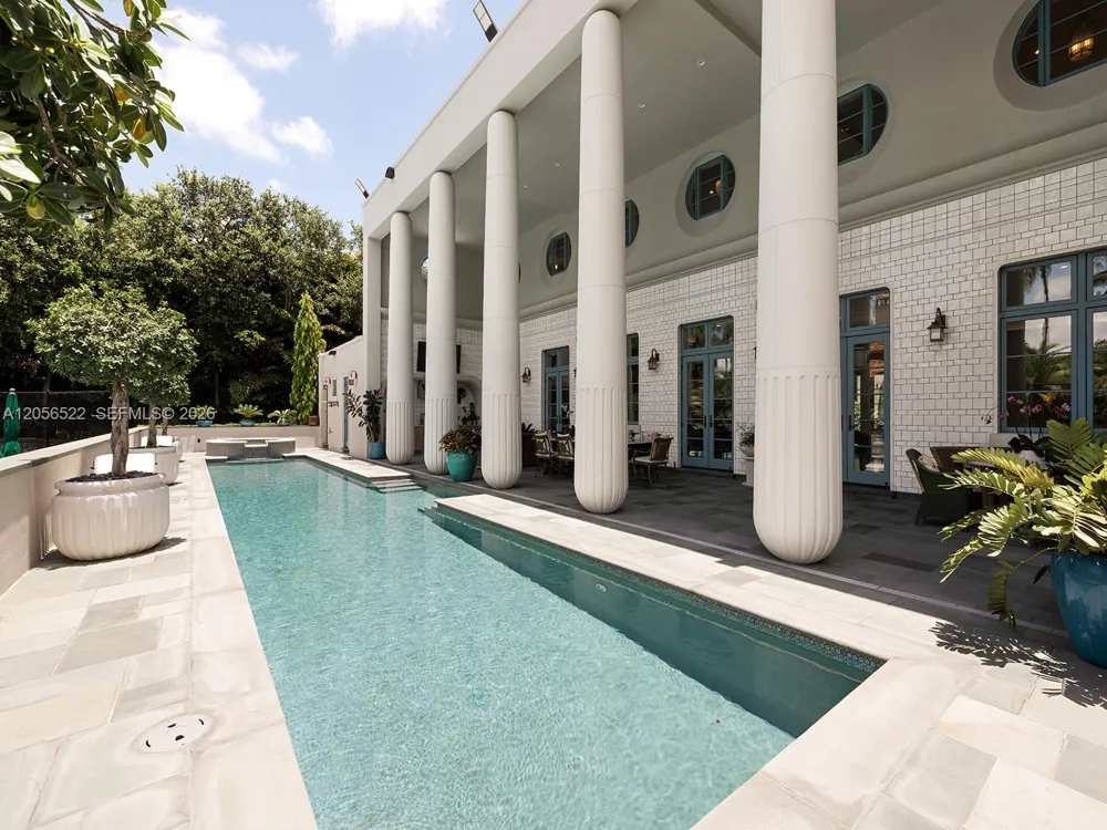 5771 SW 94th St Pinecrest, FL 33156