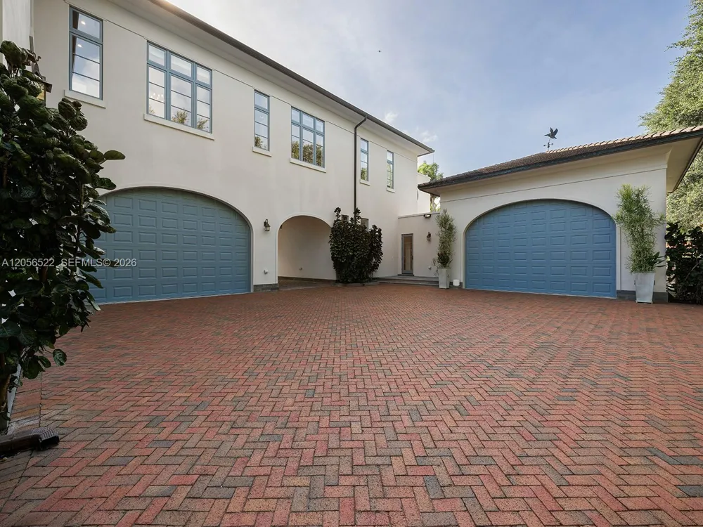 5771 SW 94th St Pinecrest, FL 33156