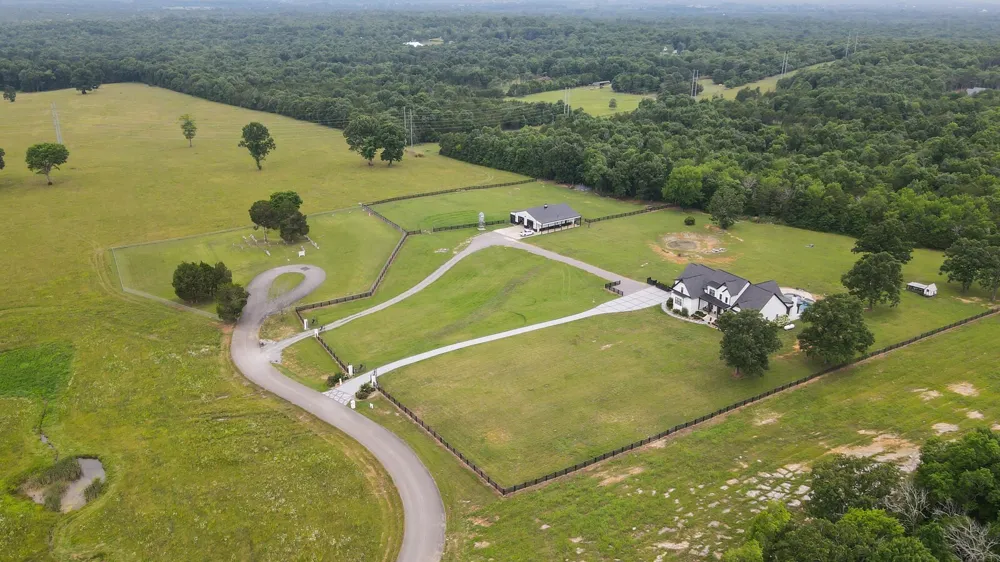9520A Dyer Rd Rockvale, TN 37153
