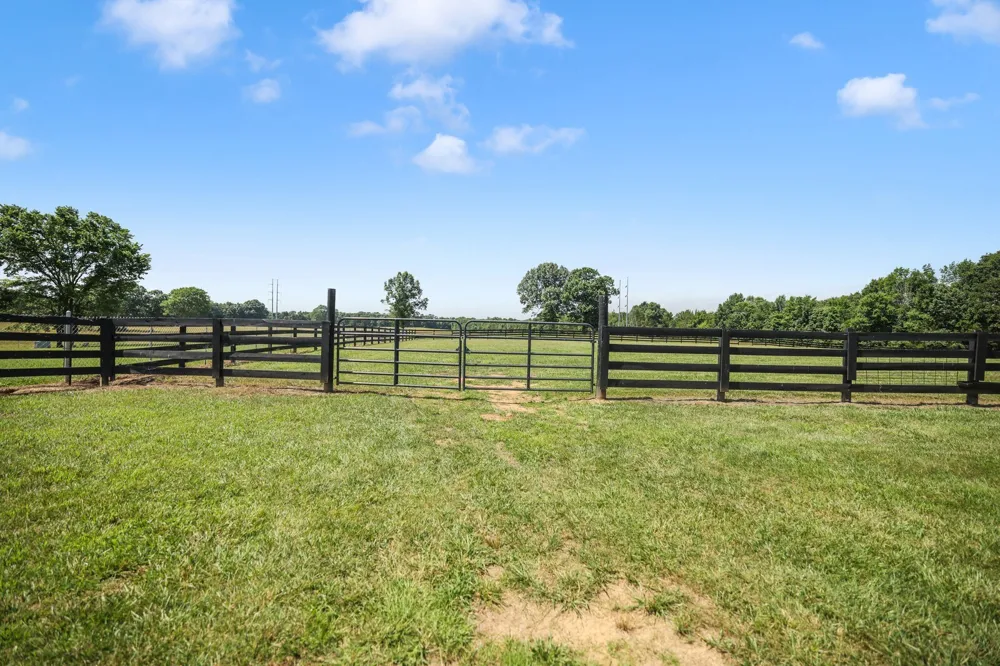 9520A Dyer Rd Rockvale, TN 37153