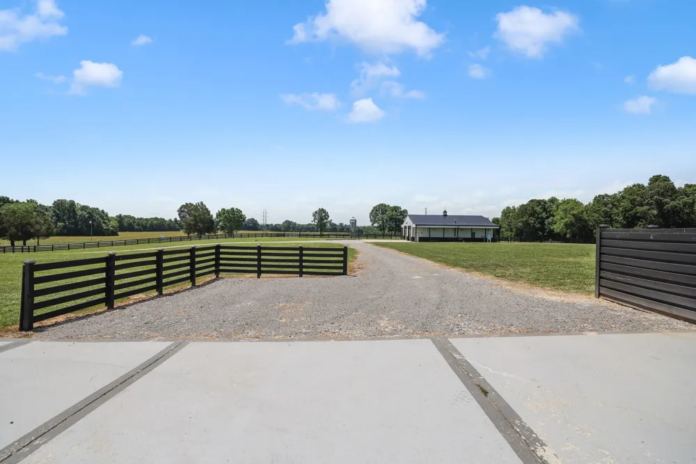 9520A Dyer Rd Rockvale, TN 37153